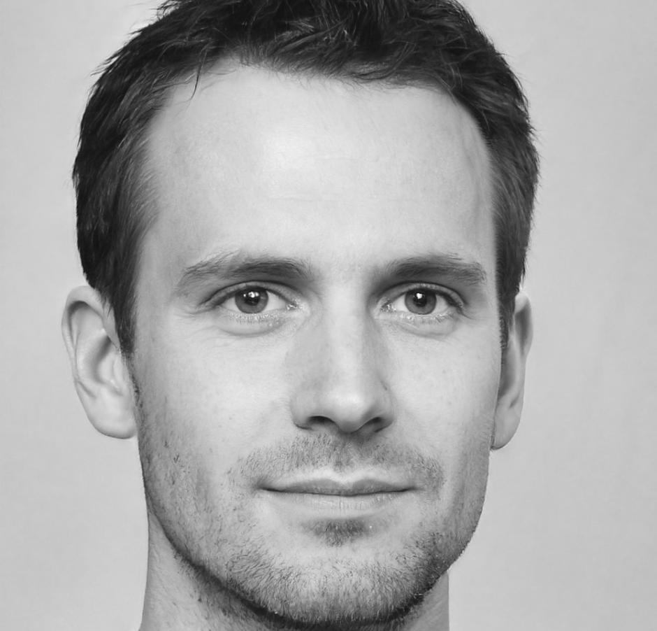 Portraitfoto von Lukas Bergström